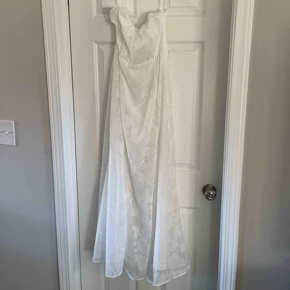 Hello Molly White Strapless Dress